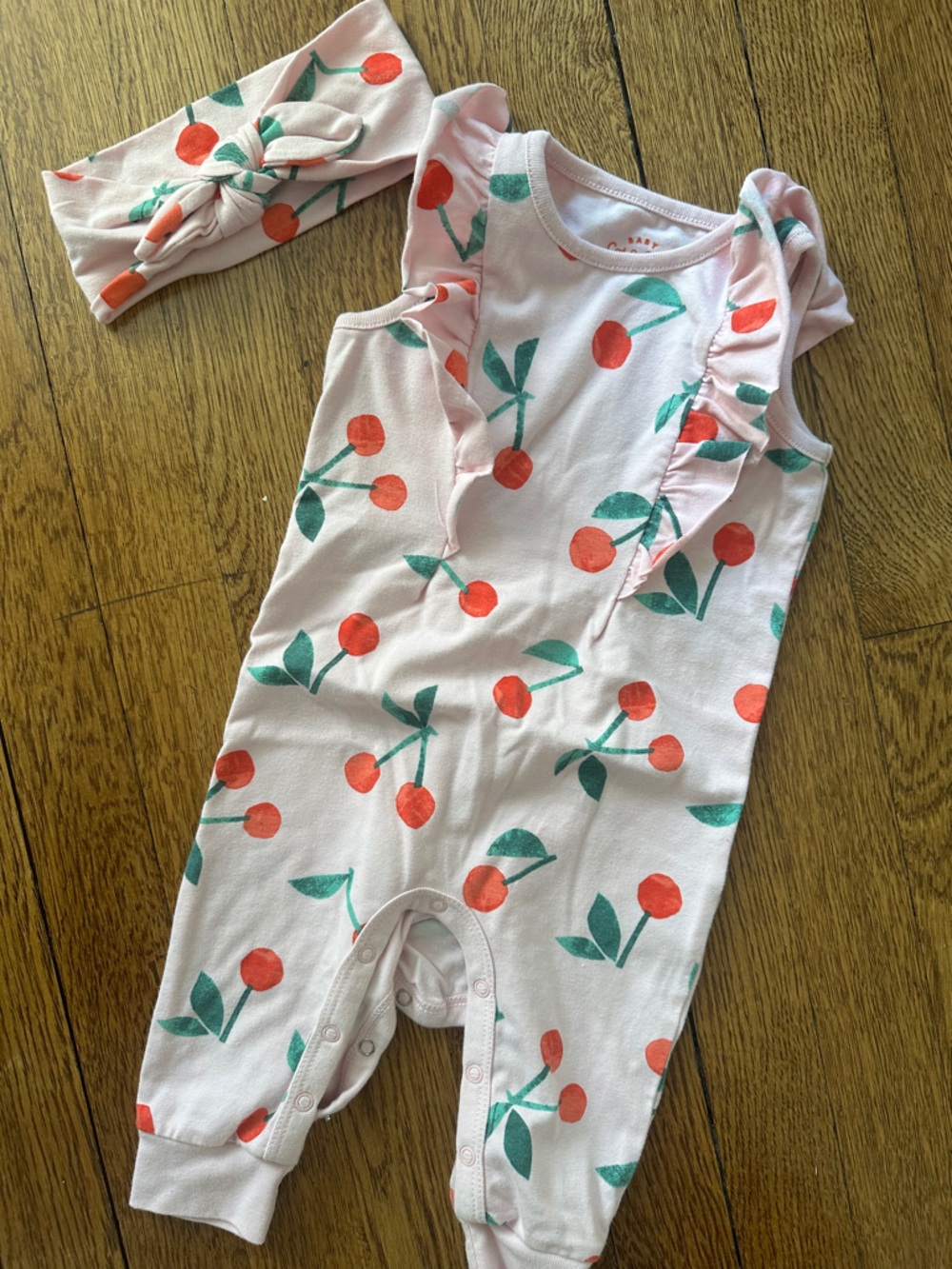 Cat & Jack Baby One-piece 🍒🌸